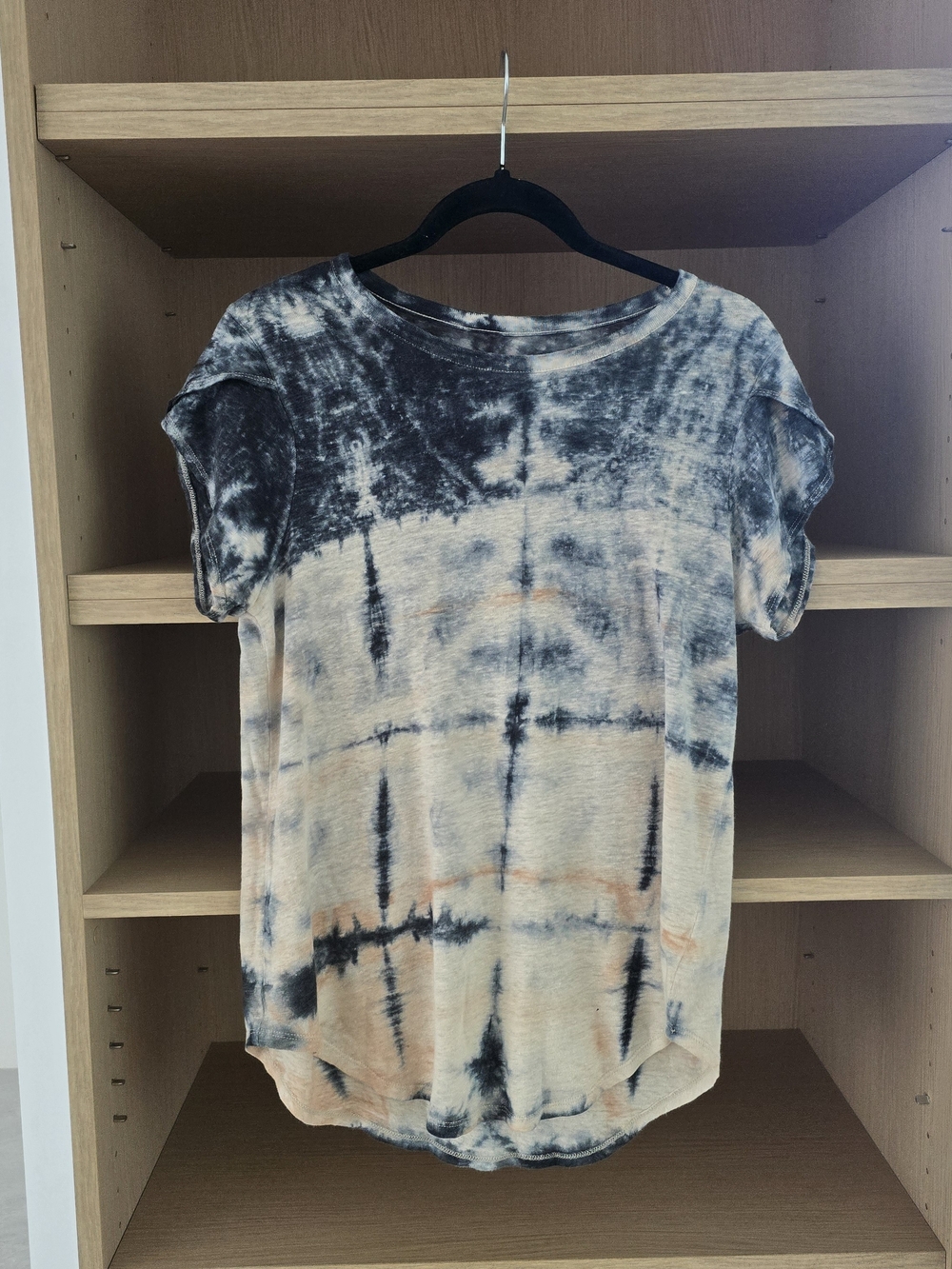 Chaser Tie-Dye Short Sleeve Tee in Blue & Cream 100% Linen Neiman Saks Luxury